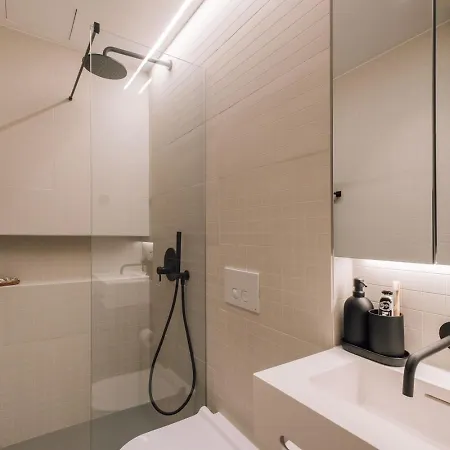 Apartment Amalia - 1 Bedroom And Parking In Santo Antonio Lisbon